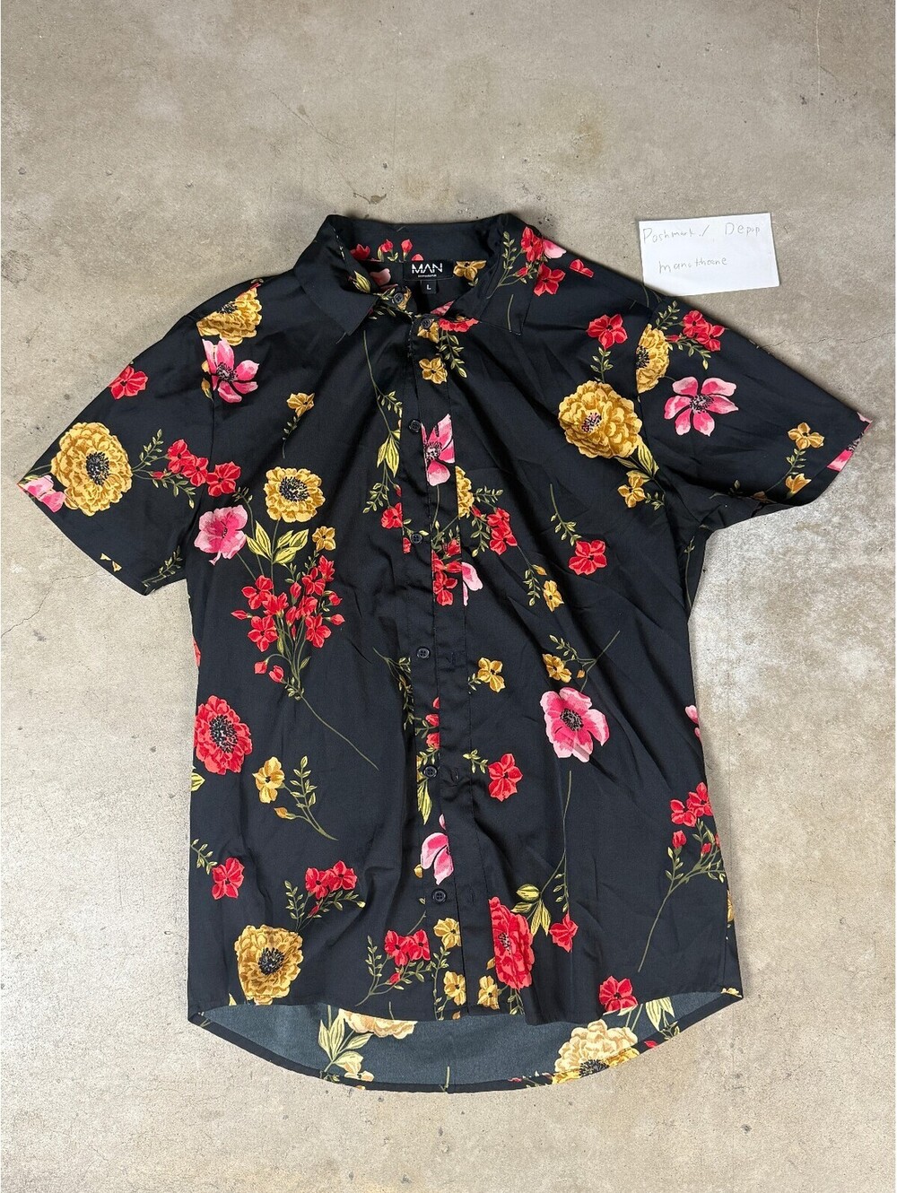 boohooMAN Men’s Large Black Floral Short Sleeve Button-Up Shirt